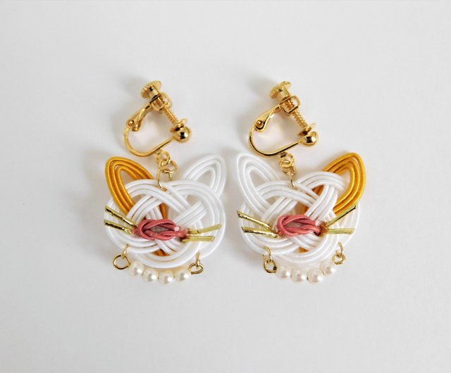 水引 三毛猫の耳飾り 耳色イエローブラウン ピアス/イヤリング