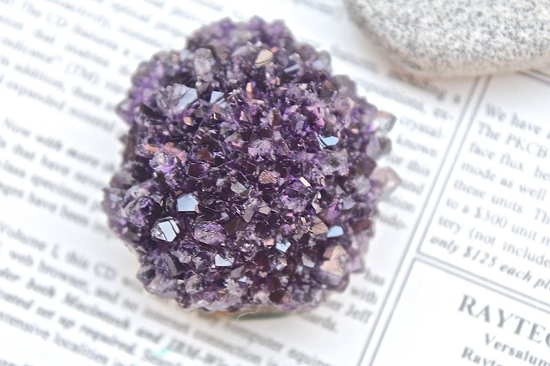 Stone planted SHIZAI ▲ Uruguay amethyst ore (including the base) ▲ - Items for Display - Paper Purple