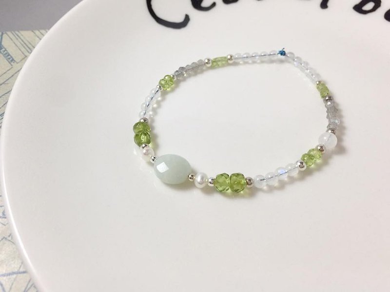 MH sterling silver natural stone independent series _ Alice banquet _ peridot _ Tianhe stone - Bracelets - Semi-Precious Stones Green