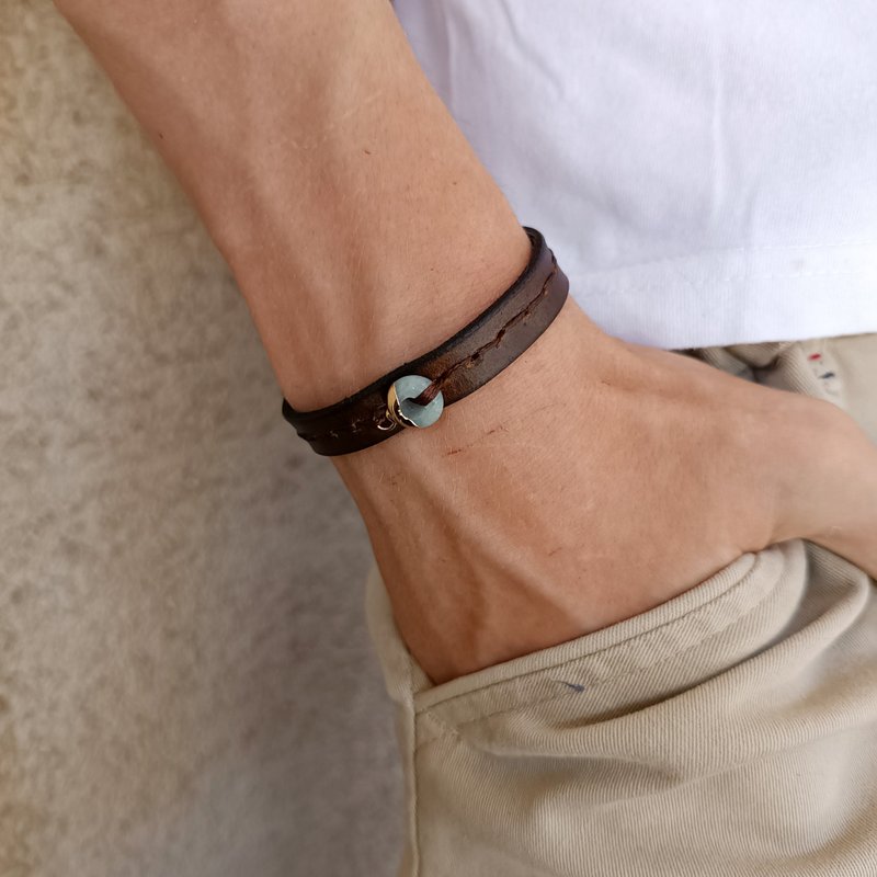 Heartbeat Harmony Aventurine Leather Wrap Bracelet, Lucky Green Donut Pendant - 手鍊/手環 - 真皮 咖啡色