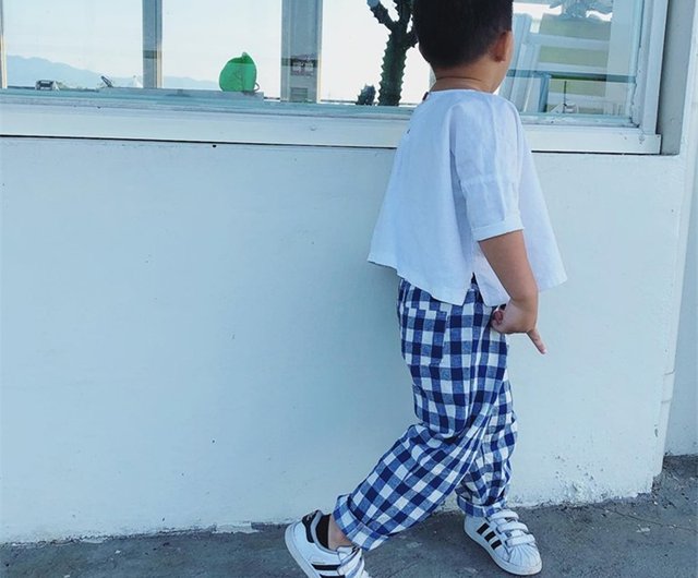 青と白のチェック柄カジュアルパンツ 青と白のチェック柄パンツ
