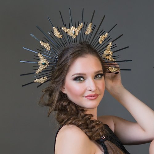 LepotaAccessories Gothic halo crown Black goddess headpiece Dark wedding bridal tiara Halloween