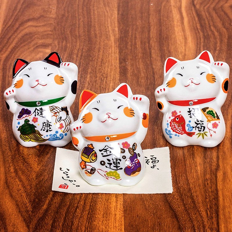 Japan imported dormitory and lucky cat golden luck lucky healthy lucky cat Japanese gift ceramic cute creative ornament - ของวางตกแต่ง - เครื่องลายคราม 
