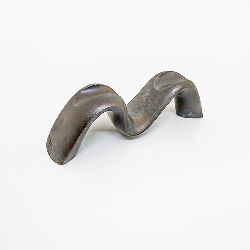 瑞文堂 【珍藏藝品】早期古件-德國青銅雕塑流線型筆座 | HYN