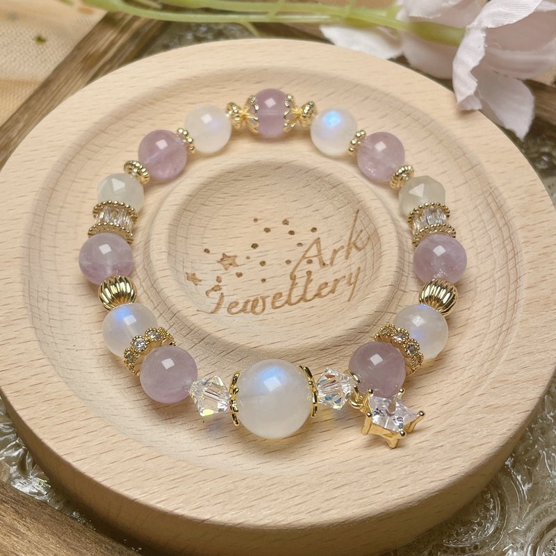 Last Quarter Moon - Stone, Lavender Amethyst, White Moonlight Section - สร้อยข้อมือ - คริสตัล หลากหลายสี