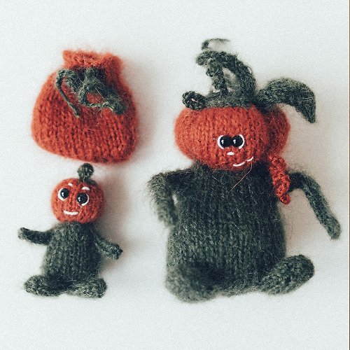 Cute Knit Toy Pumpkin man knitting pattern. Set of Halloween gifts. DIY knitting tutorial.