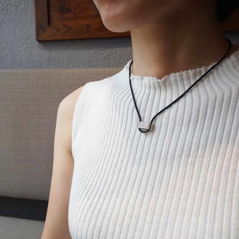 Sicily necklace | mittag jewelry | handmade and made in Taiwan - สร้อยคอ - เงิน สีเงิน