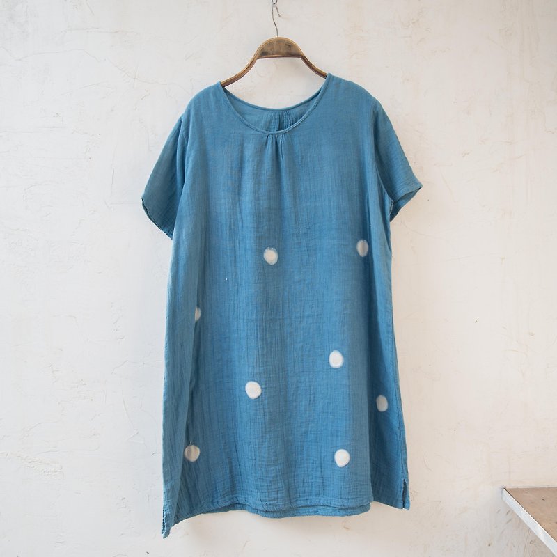 Loose Tunic | Big polka dot | Indigo dyed soft cotton | - 洋裝/連身裙 - 棉．麻 藍色