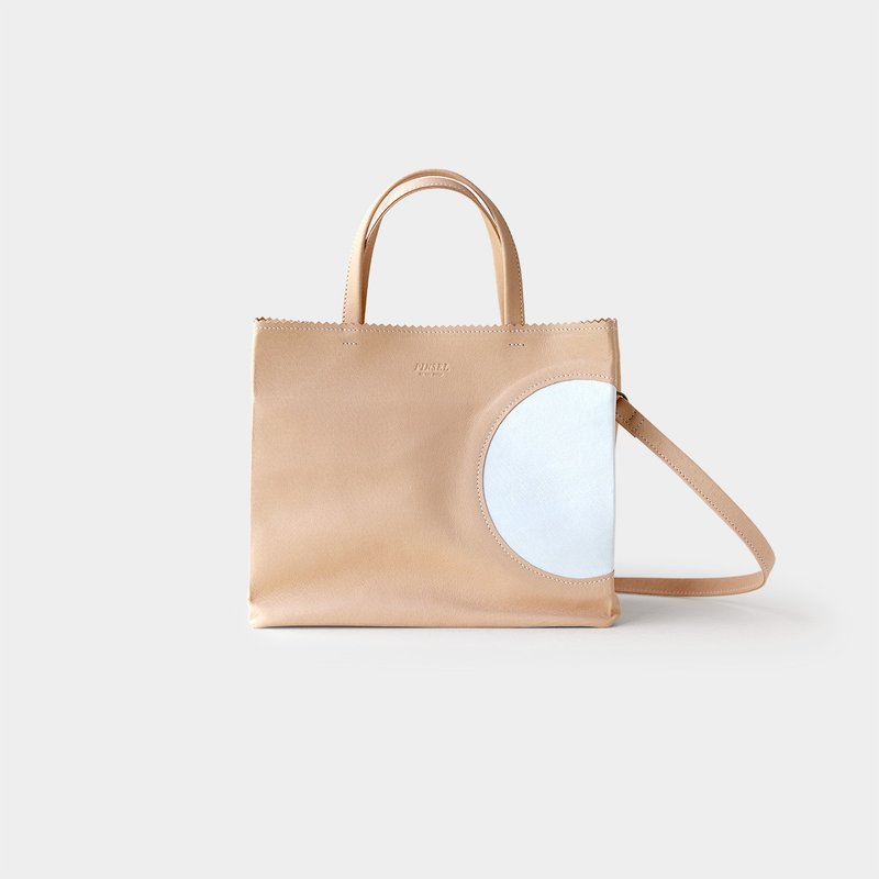 pathfinder tote (square) : peach - กระเป๋าถือ - หนังแท้ 