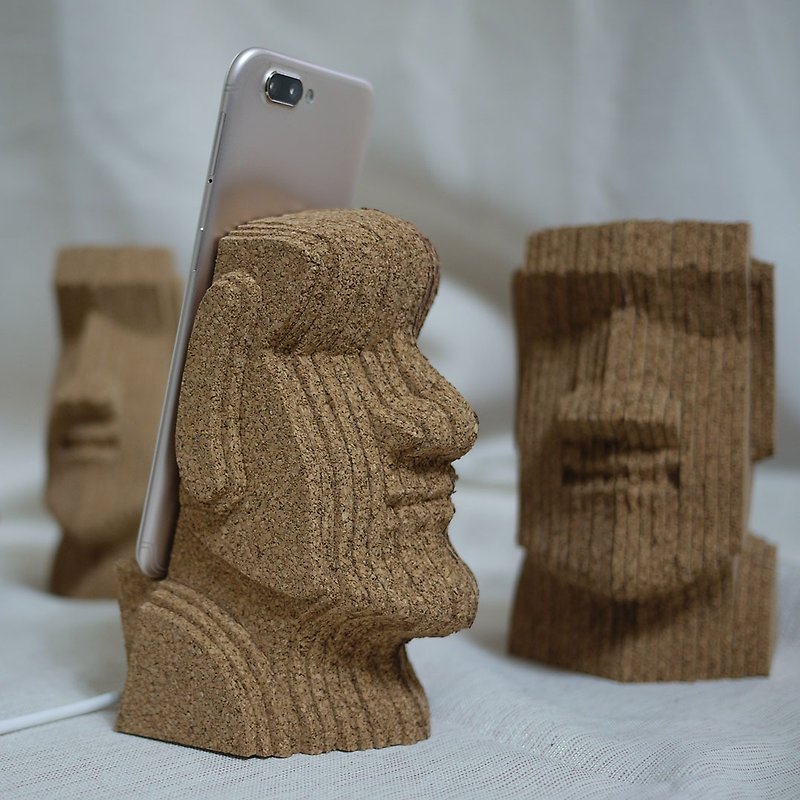 Lucky Moai Moai boulder like mobile phone holder cork stack hand crafts healing small things - ของวางตกแต่ง - ไม้ สีนำ้ตาล