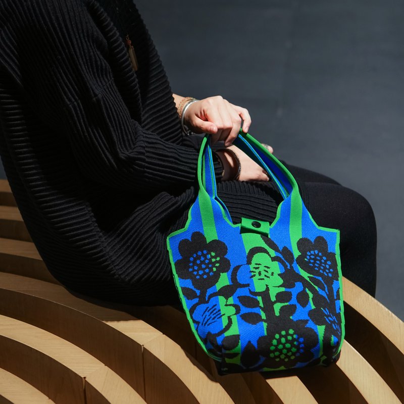 【Weaving】Original design striped flower knitted bag - Handbags & Totes - Other Materials 