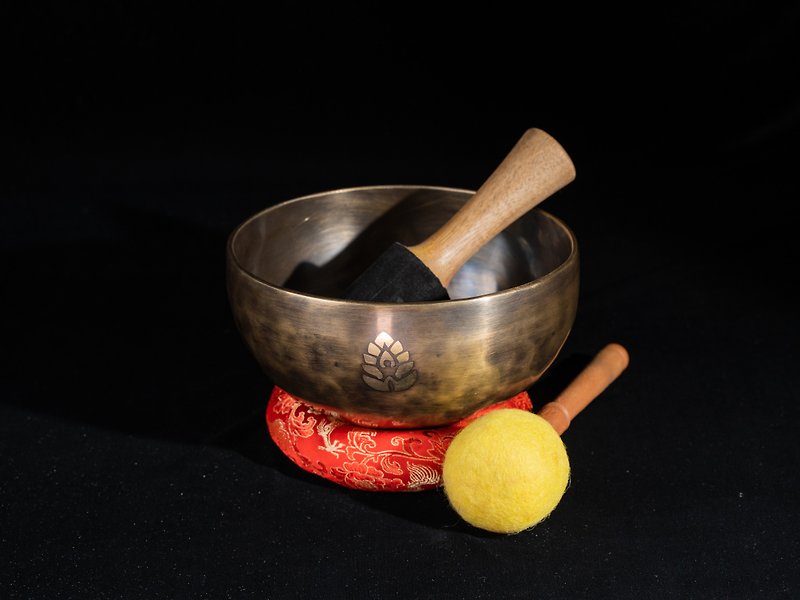 Mantra Jambati Singing bowl【Middle】 - อื่นๆ - เครื่องประดับ 