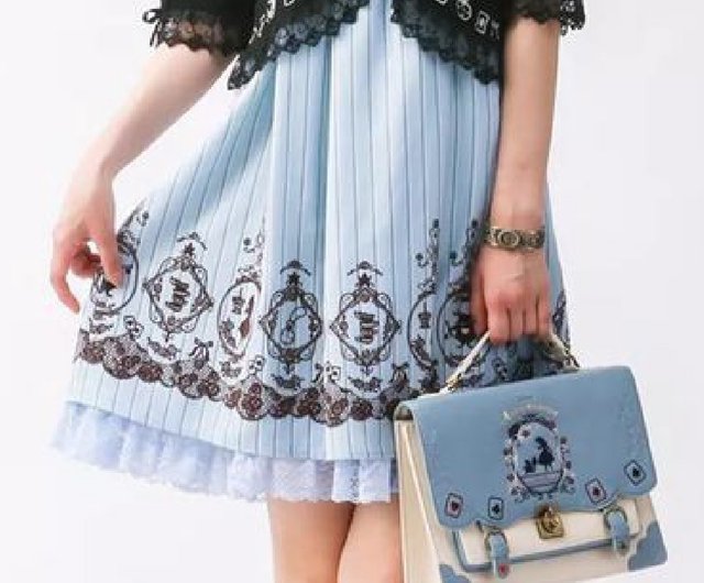 ディズニー。不思議の国のアリストランプシルエットペインティング