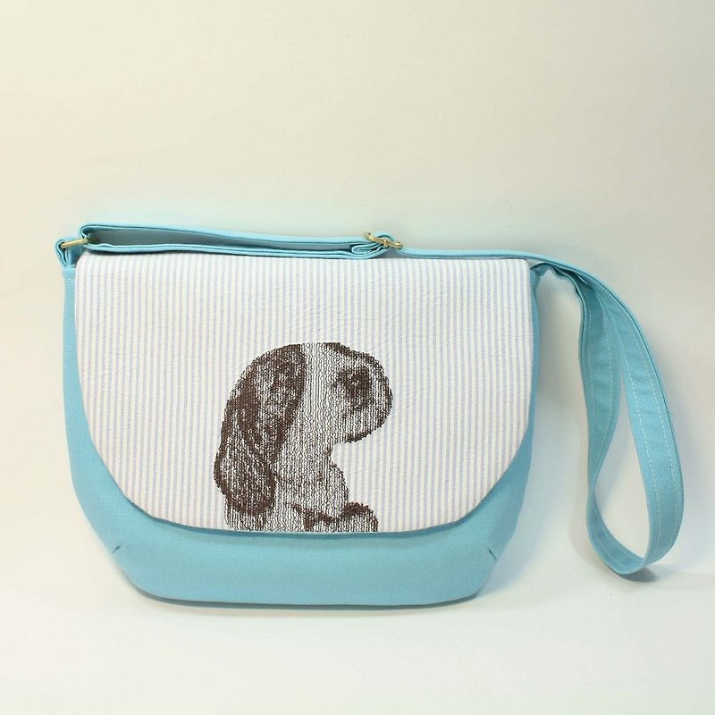 Embroidered Covered Stiff Crossbody Bag 01-Dog - กระเป๋าแมสเซนเจอร์ - ผ้าฝ้าย/ผ้าลินิน สีน้ำเงิน