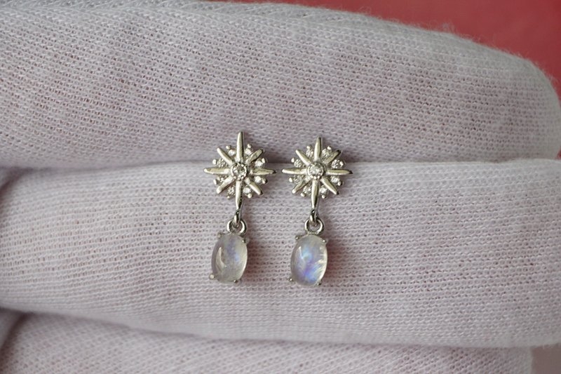 Drop Earrings Natural Rainbow Moonstone Sterling Silver925. - 耳環/耳夾/耳骨夾 - 純銀 白色