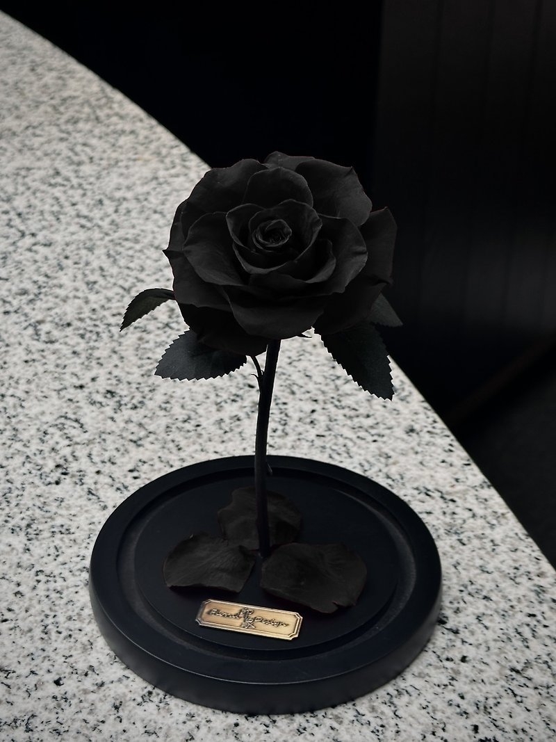 Valentine's Day Flower Gift/Beauty and the Beast Immortal Flower-Classic Invincible Rose M Black - ช่อดอกไม้แห้ง - พืช/ดอกไม้ สีดำ