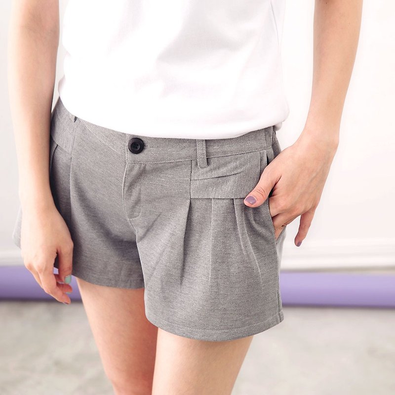 Anti-wrinkle space cotton A-line shorts with elastic waistband and pleated hip-covering shorts - Linen - กางเกงขาสั้น - ผ้าฝ้าย/ผ้าลินิน สีเทา