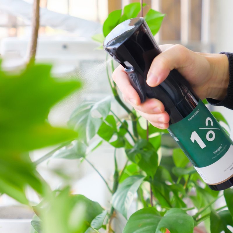│ 葉面肥料 │ 1%植物保養噴霧 - 顯色茁壯 天然萃取 寵物友善 - 盆栽/植栽 - 塑膠 黑色