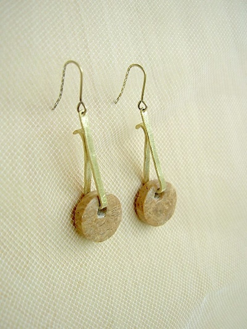 Natural stone earrings - ต่างหู - โลหะ สีทอง