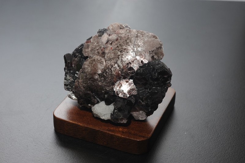 紫鋰雲母原礦 礦石/水晶/靈修/開運/招財/破煞/防小人(收藏級) - 擺飾/家飾品 - 寶石 