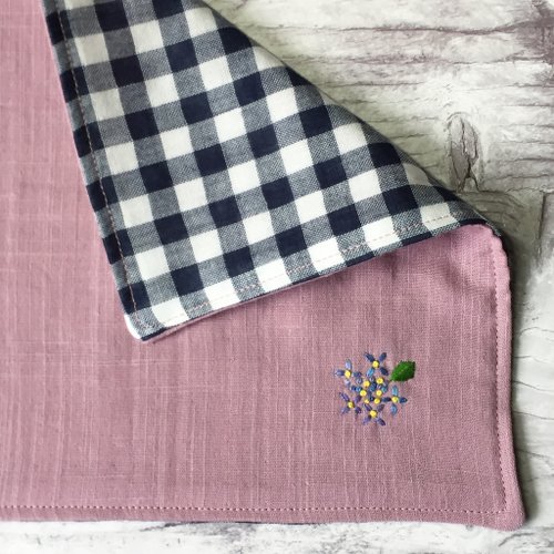 手刺繍入り4重ガーゼハンカチ リンドウ(受注制作) - ショップ