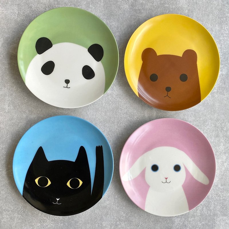 Cute animals and Say Hi 6.5 bone china plates set of 4 come with gift box for gift exchange - จานและถาด - เครื่องลายคราม หลากหลายสี