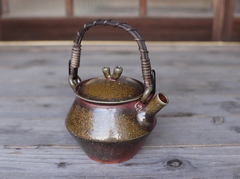 Bizen grilled teapot (with paulownia box) k1 - 045 - Teapots & Teacups - Pottery Brown
