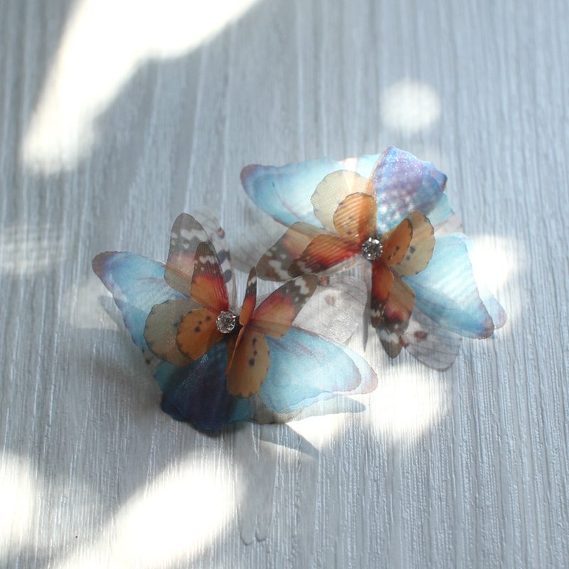 A pair of butterfly tulle earrings & rhinestone 925 silver ear pin pierced or clip-on earring - Earrings & Clip-ons - Silk Blue