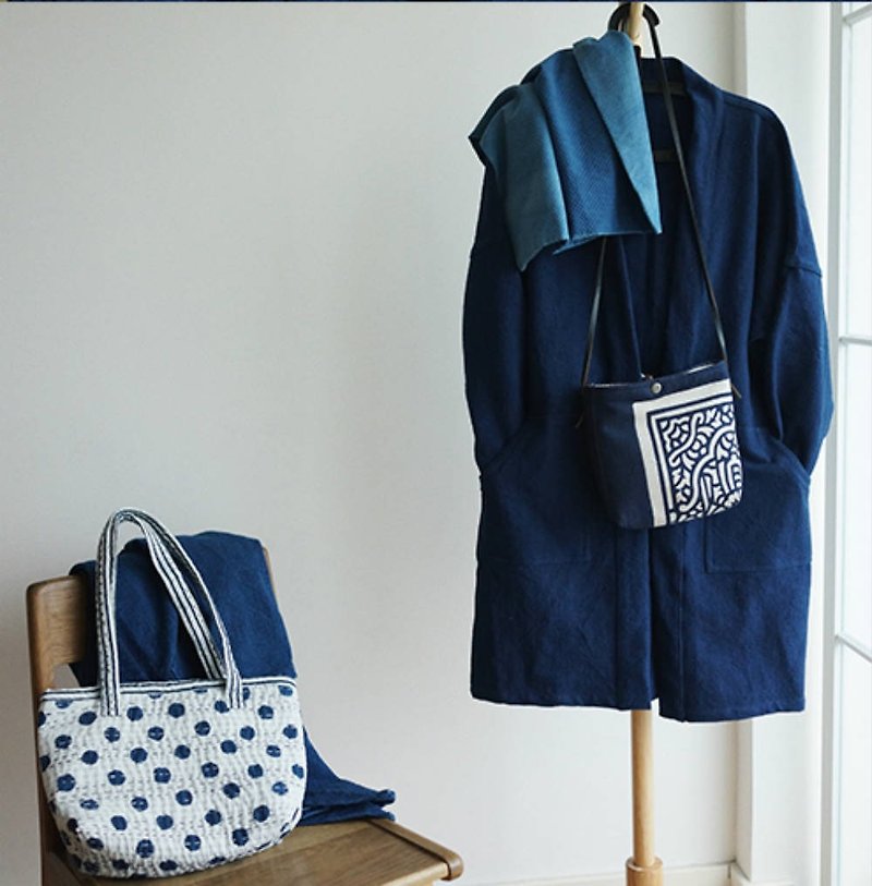 靛藍色 重磅植物藍染面料風衣 日式中長款秋冬款中性寬鬆厚外套 - 女大衣/外套 - 棉．麻 藍色