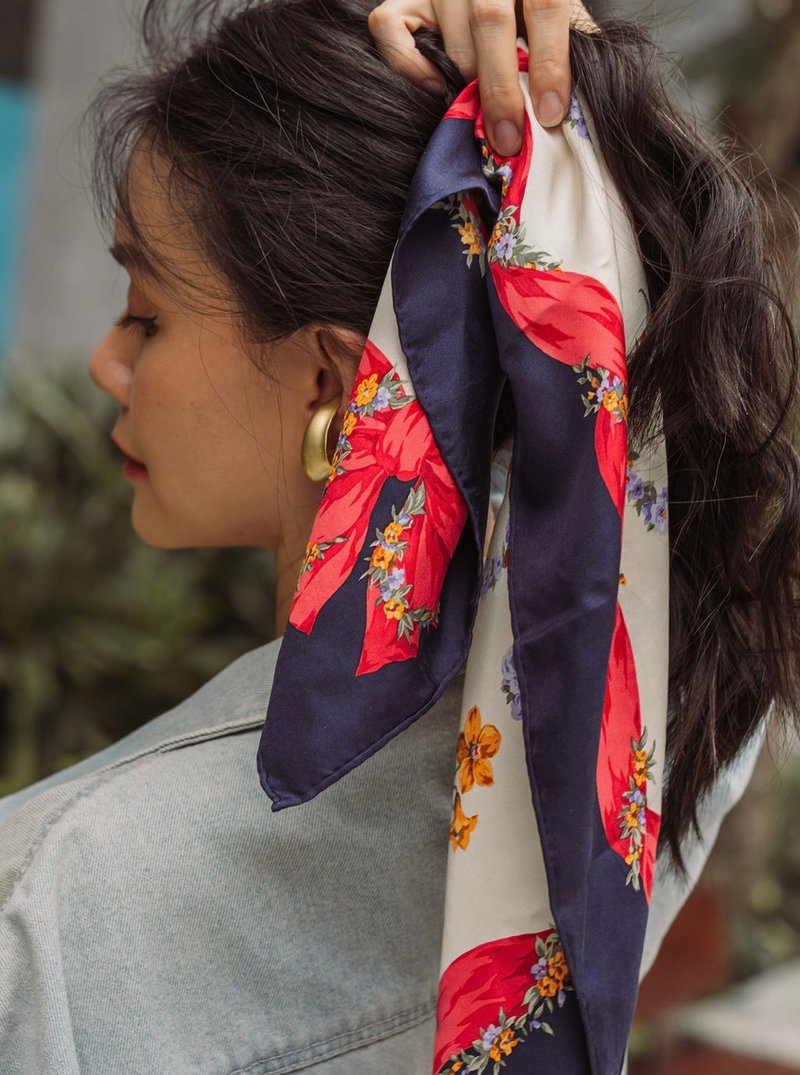 Dior花朵logo緞帶絲巾/ Dior Floral Silk Scarf - 絲巾 - 絲．絹 多色