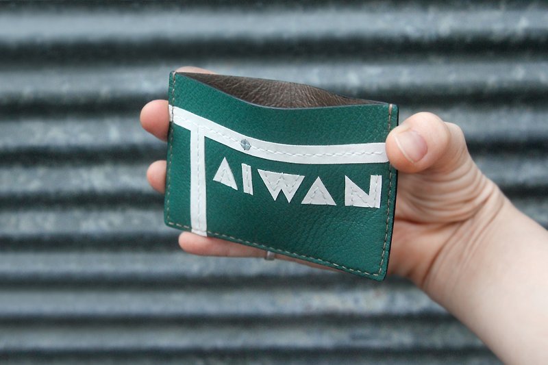 Taiwan gold medal in leather business card holder badminton Taiwan No 1 at the Tokyo Olympics - ที่เก็บนามบัตร - หนังแท้ สีเขียว