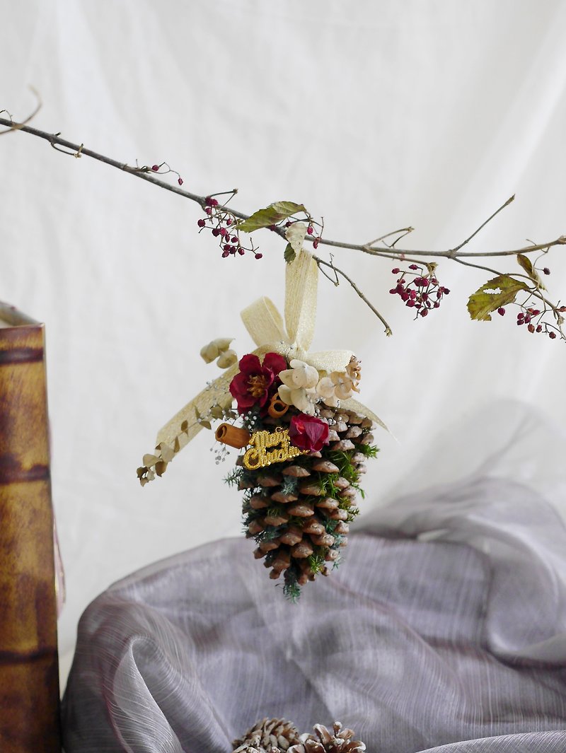 Fragrance Christmas pine cone pendant Christmas gift exchange - Items for Display - Plants & Flowers Brown