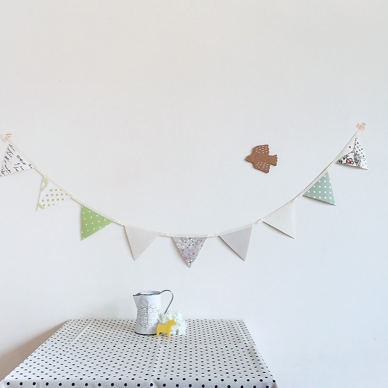 [] La la la picnic party pennant / limited hand / lifestyle / arranged small objects - Wall Décor - Cotton & Hemp 