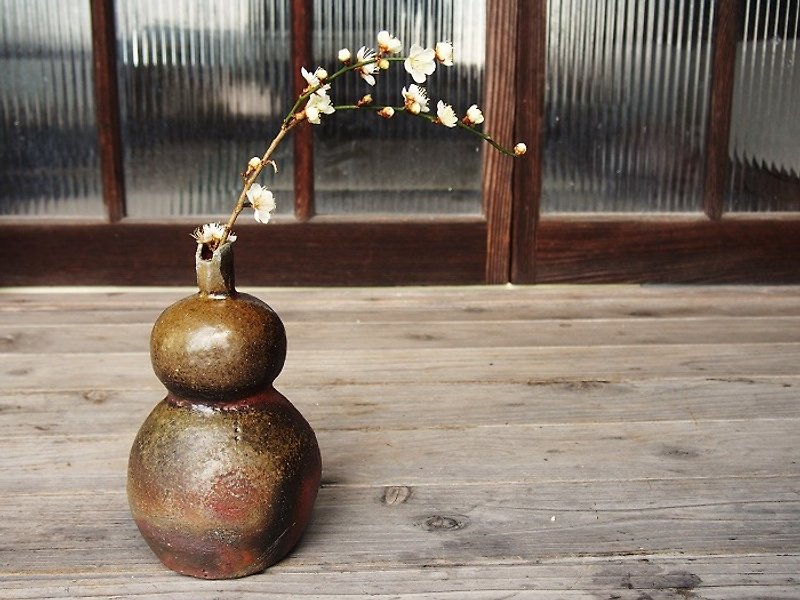 Bizen vase (gourd) _ h2-030 - Plants - Pottery Brown
