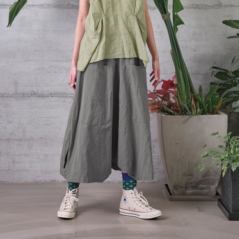 Breathable and stiff cotton low-grade buttonable culottes | Hot sale restocked - กางเกงขายาว - ผ้าฝ้าย/ผ้าลินิน สีเทา