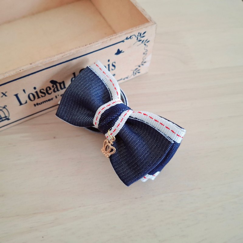 牛仔緞帶皇冠扣飾香蕉夾 - 髮夾/髮圈 - 其他材質 多色