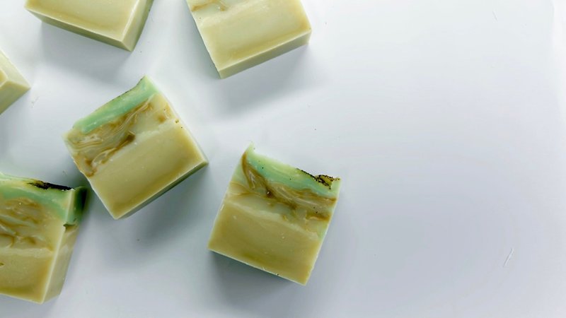 淺綠_薄荷微涼保濕沐浴皂 - 肥皂/手工皂 - 其他材質 