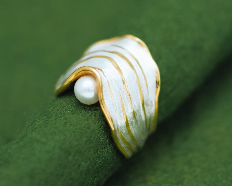Mistletoe - Pearl ring - classic - elegant - adjustable ring - gold and silver - แหวนทั่วไป - เงิน สีทอง