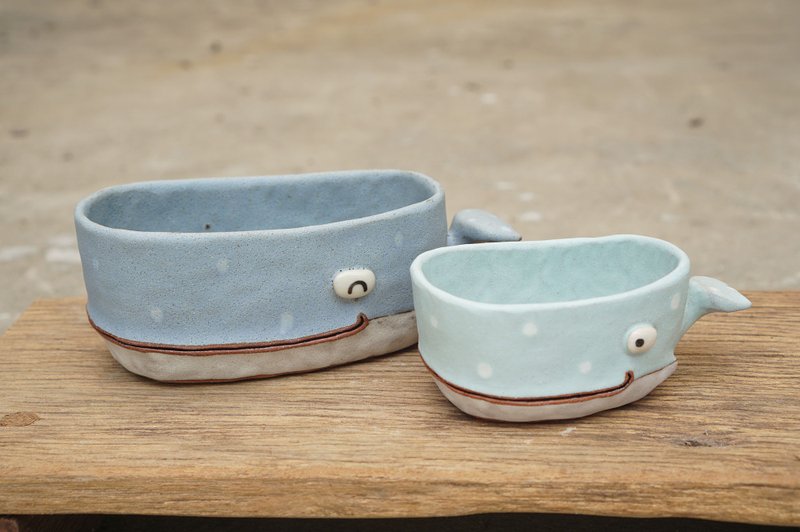 Whale pot , Whale plant pot , Handmade ceramics , pottery - 花瓶/花器 - 陶 藍色