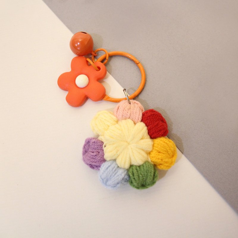 Handmade Crochet-Colorful Puff Flower Creative Doll/Pendant Keychain - ที่ห้อยกุญแจ - ผ้าฝ้าย/ผ้าลินิน 