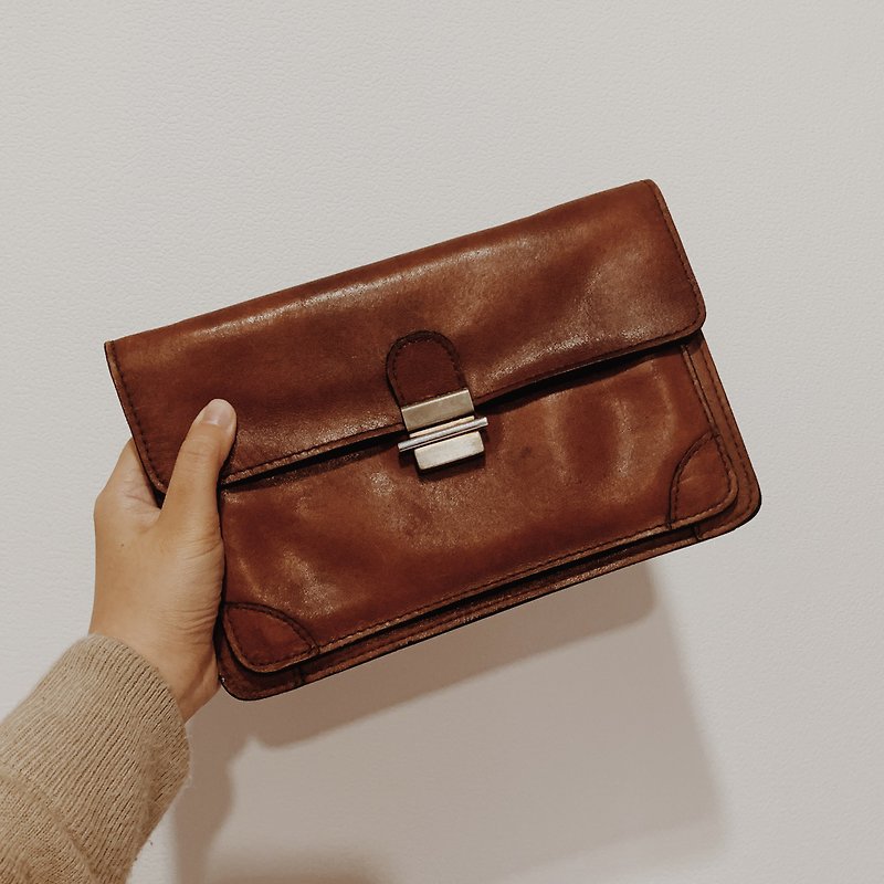 Vintage antique brown clutch - Wallets - Genuine Leather Brown