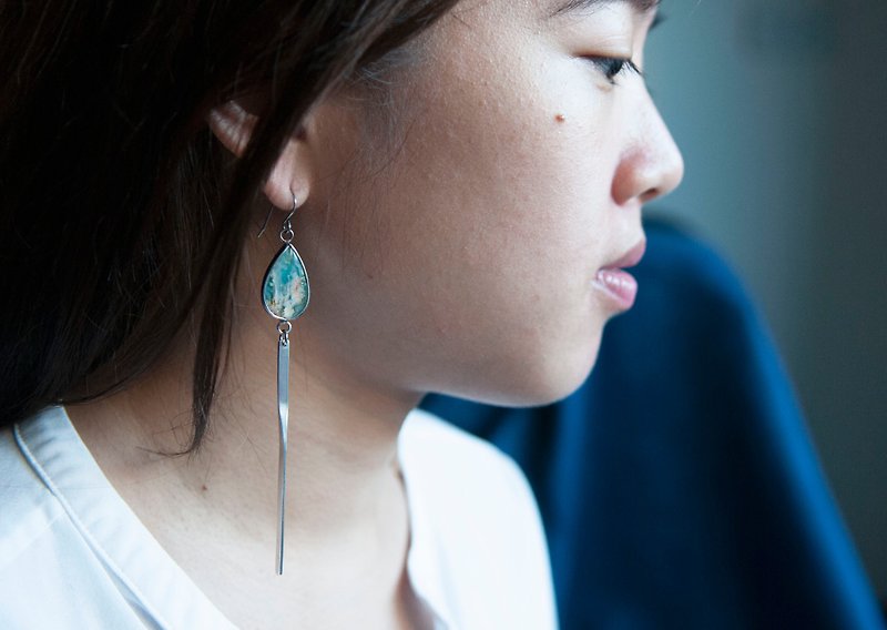 Coral sea silver dangle earrings, silver earrings, minimal earrings, - 耳環/耳夾 - 銀 銀色