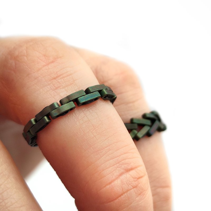 Set of 2 green bead rings Handmade jewelry Flexible ring - 戒指 - 玻璃 綠色