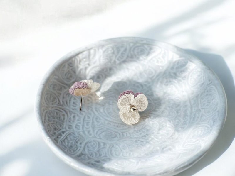 Hand crochet flower earrings. Heilongjiang - ต่างหู - ผ้าฝ้าย/ผ้าลินิน ขาว