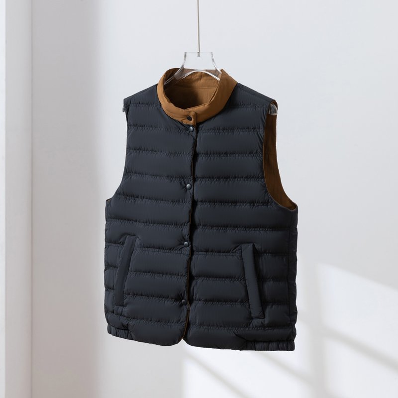 【両面着用できるダウンベスト】寒い季節の必須アイテム   秋冬ダウンベスト　ブラック+ブラウン　251109-3 - 女大衣/外套 - 其他材質 咖啡色