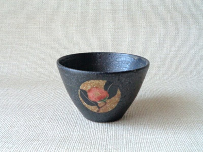 Bowl: Gold and silver painted red camellia - Bowls - Pottery Black