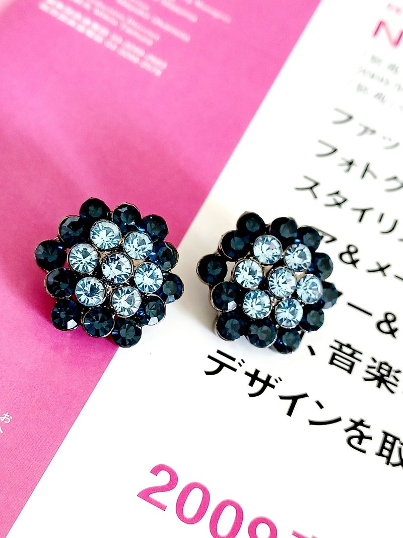 vintage jewelry gorgeous small blue flower rhinestone clip-on earrings - Earrings & Clip-ons - Other Metals 