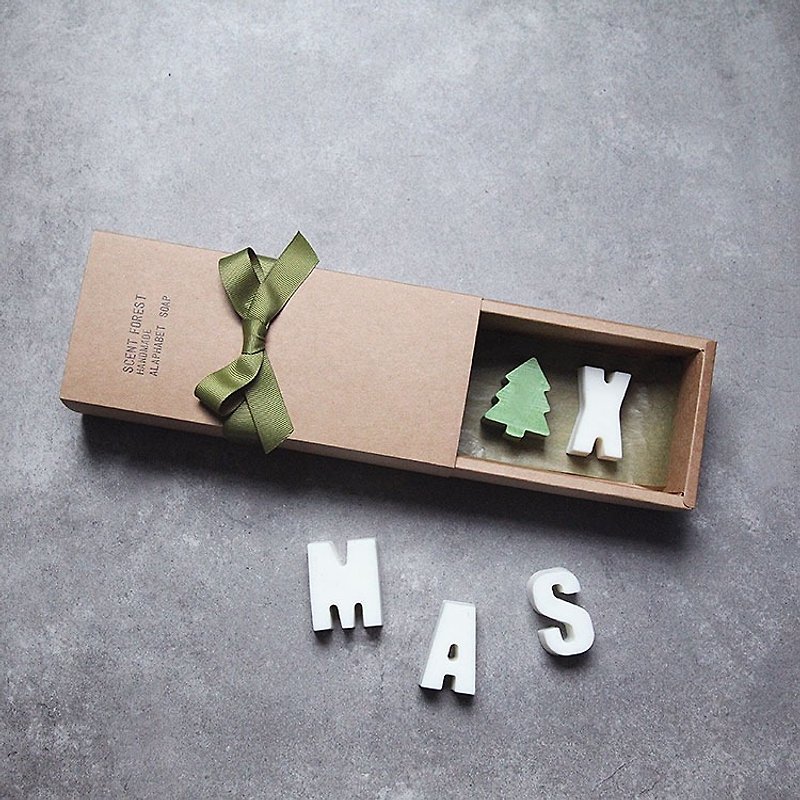 [Christmas gift] English alphabet handmade soap-5pc gift box set Christmas tree exchange gifts - Soap - Other Materials 