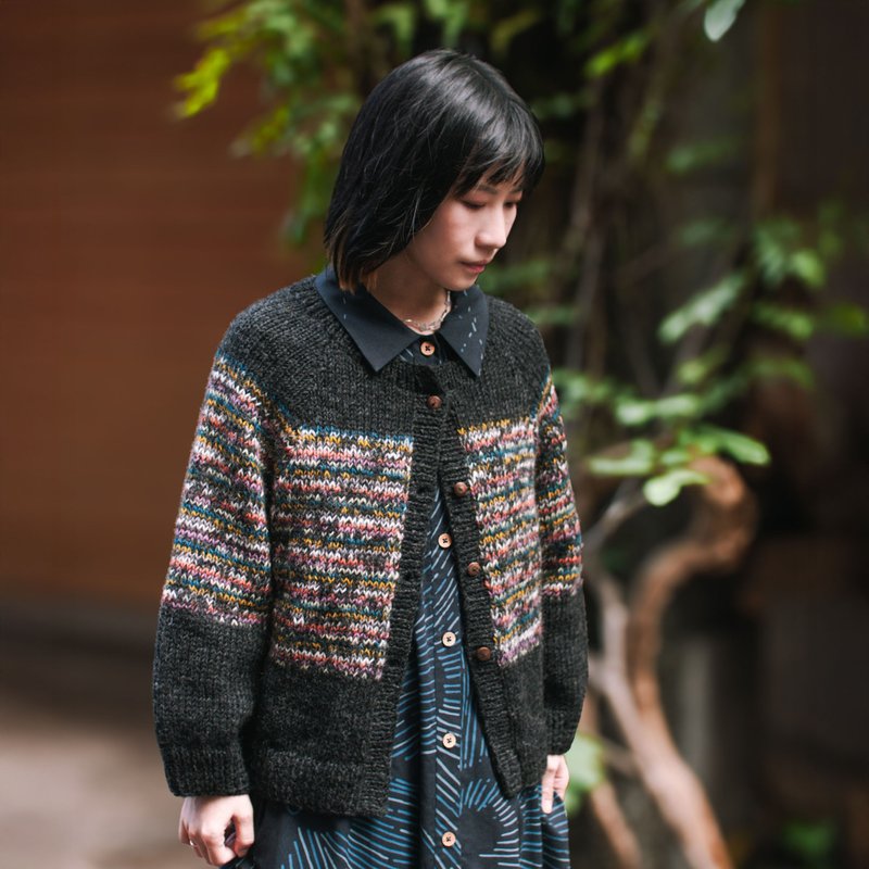 カラフルウール_ショートカーディガン-星空ブラック_フェアトレード - ニット・セーター - ウール ブラック