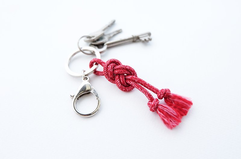 Infinity knot rope in red keychain - 鑰匙圈/鎖匙扣 - 其他材質 紅色